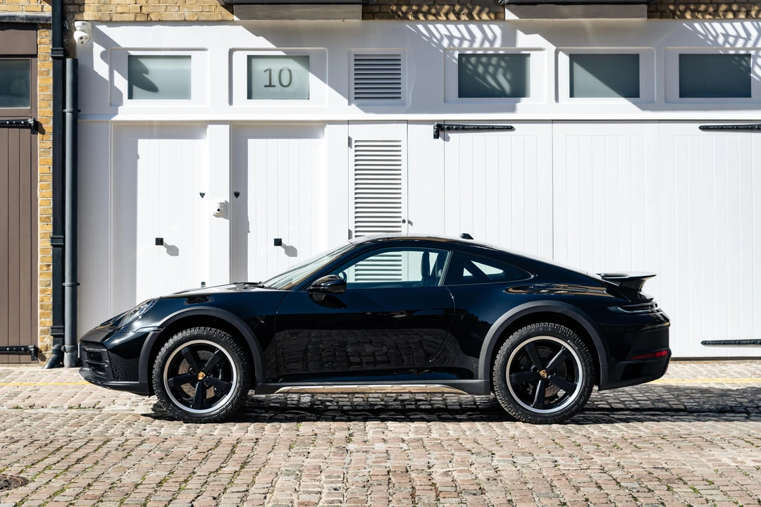2023 Porsche 992 Dakar - Image 17 of 31