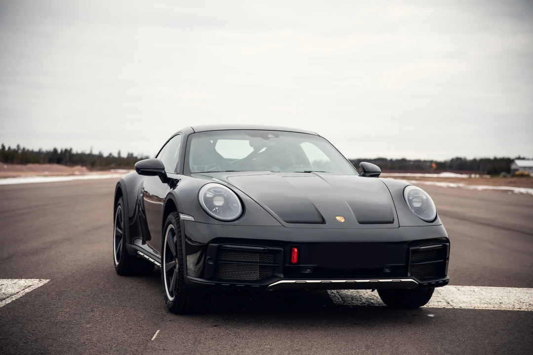 2023 Porsche 992 Dakar - Image 9 of 31