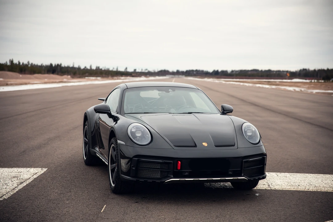 2023 Porsche 992 Dakar - Image 17 of 31