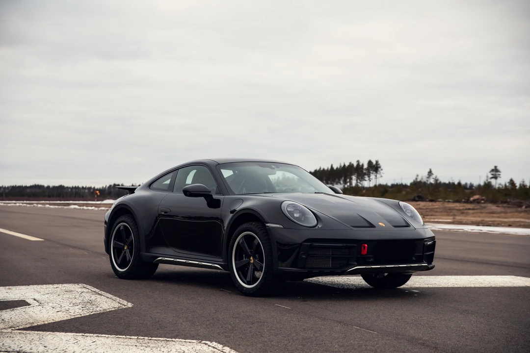 2023 Porsche 992 Dakar - Image 18 of 31