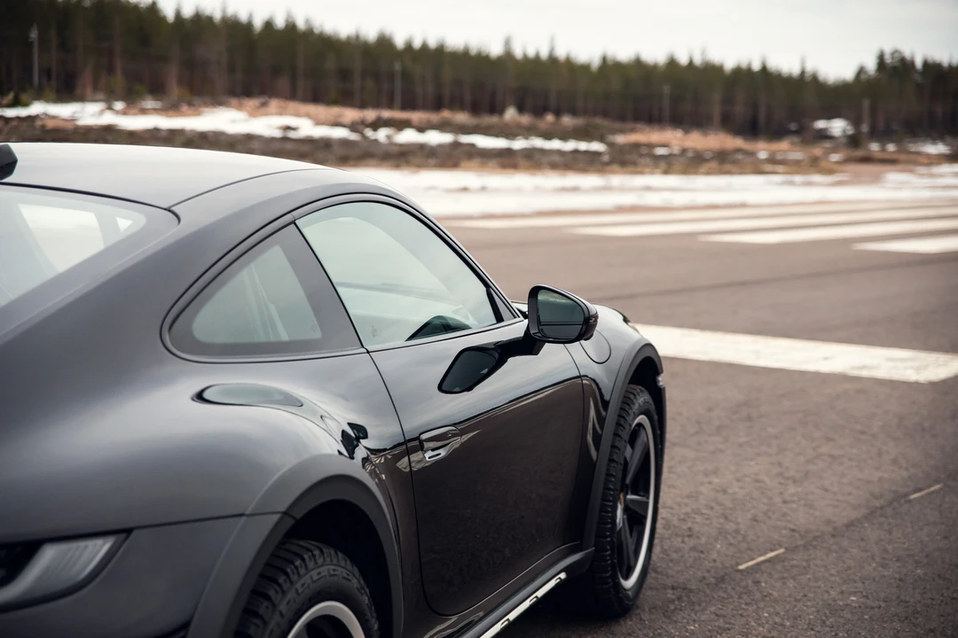 2023 Porsche 992 Dakar - Image 27 of 31