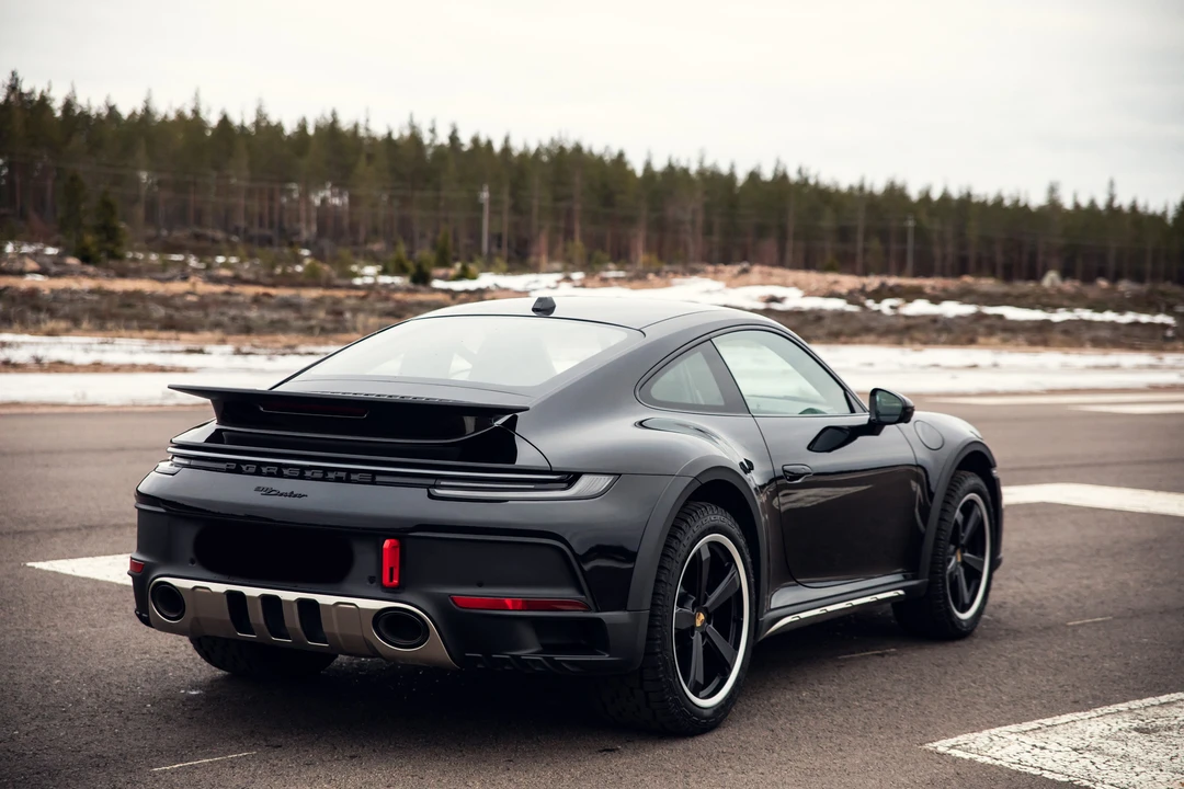 2023 Porsche 992 Dakar - Image 7 of 31
