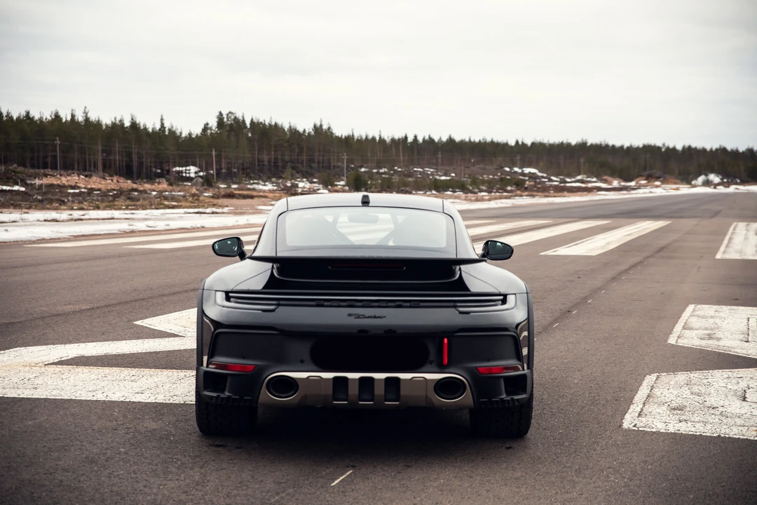 2023 Porsche 992 Dakar - Image 14 of 31