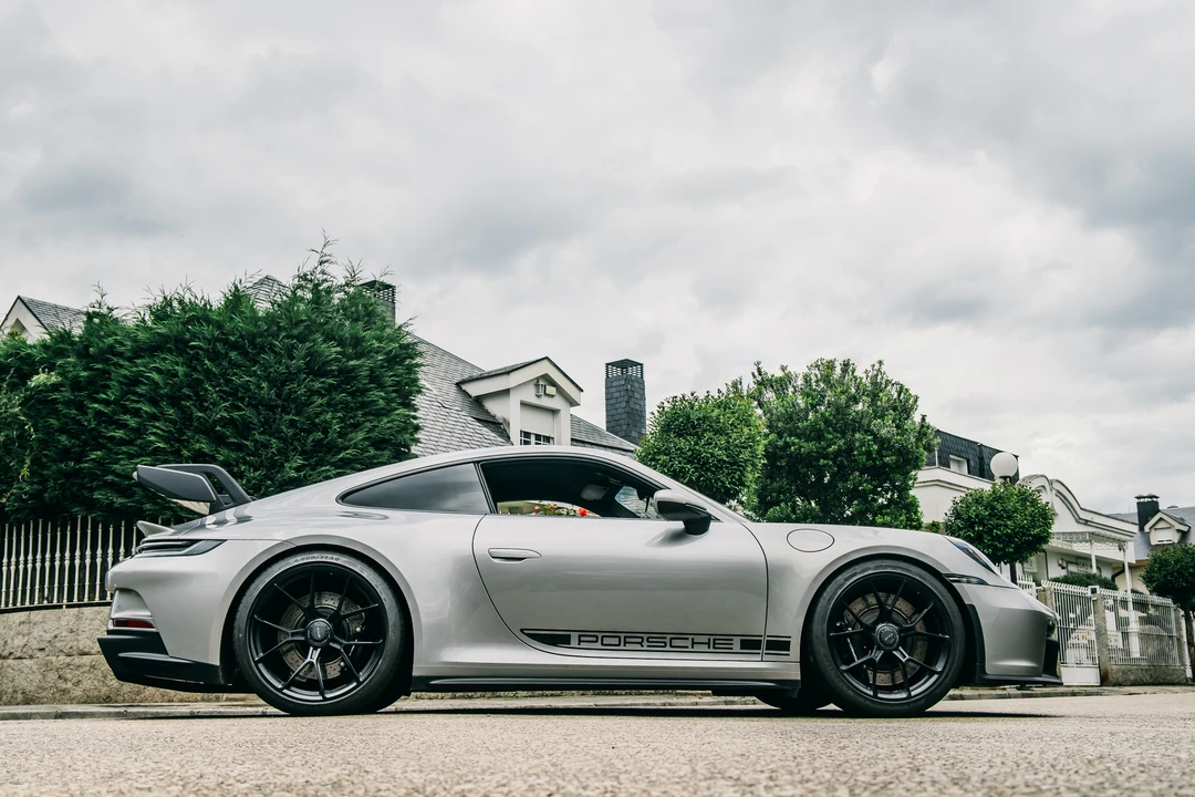 2022 Porsche 992 GT3 - Image 7 of 31
