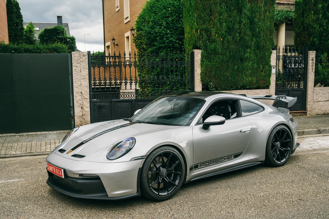 2022 Porsche 992 GT3 - Image 10 of 31
