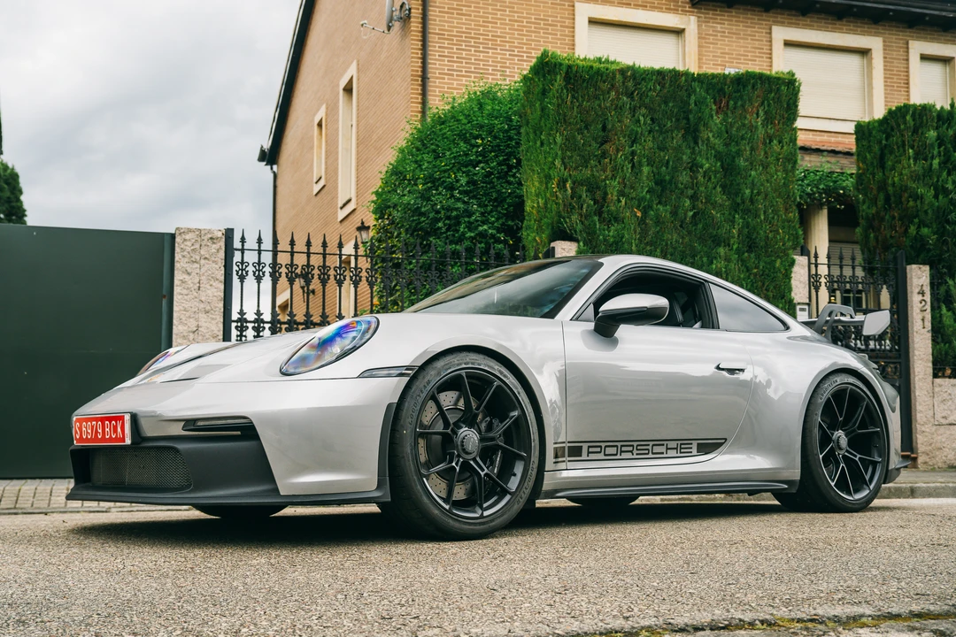 2022 Porsche 992 GT3 - Image 12 of 31