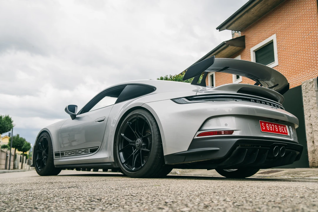 2022 Porsche 992 GT3 - Image 14 of 31