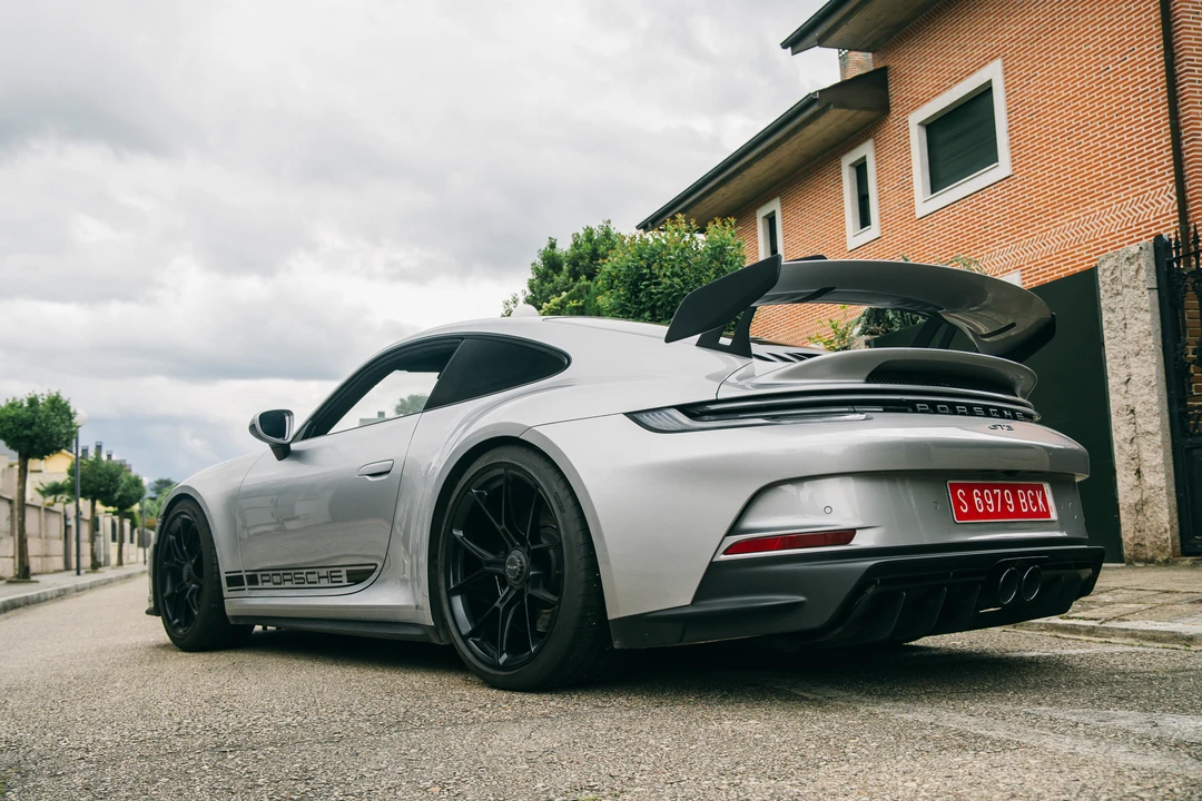 2022 Porsche 992 GT3 - Image 15 of 31