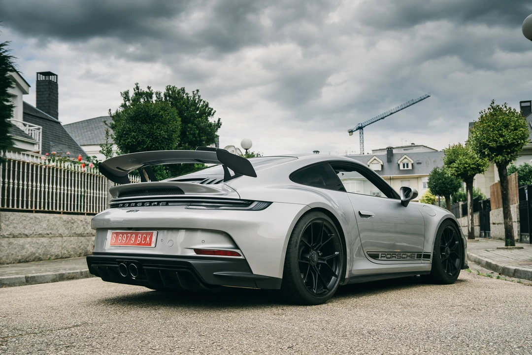 2022 Porsche 992 GT3 - Image 18 of 31