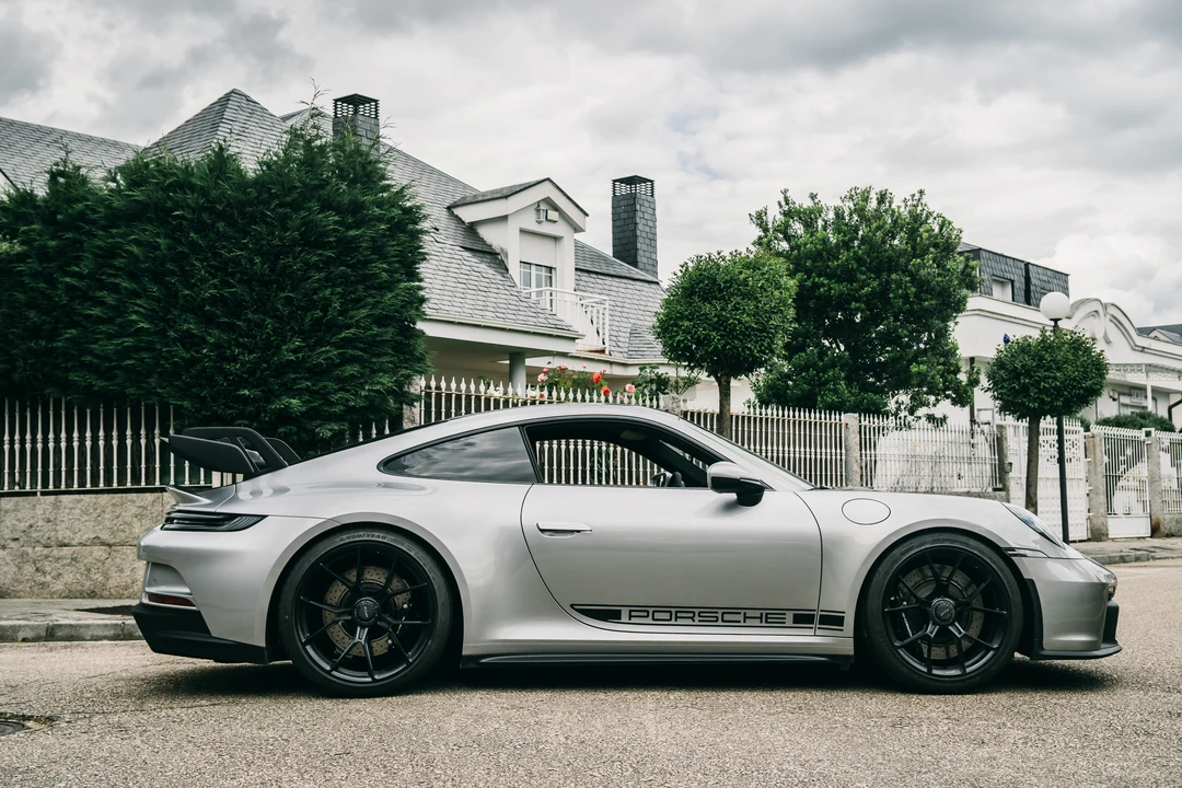 2022 Porsche 992 GT3 - Image 21 of 31