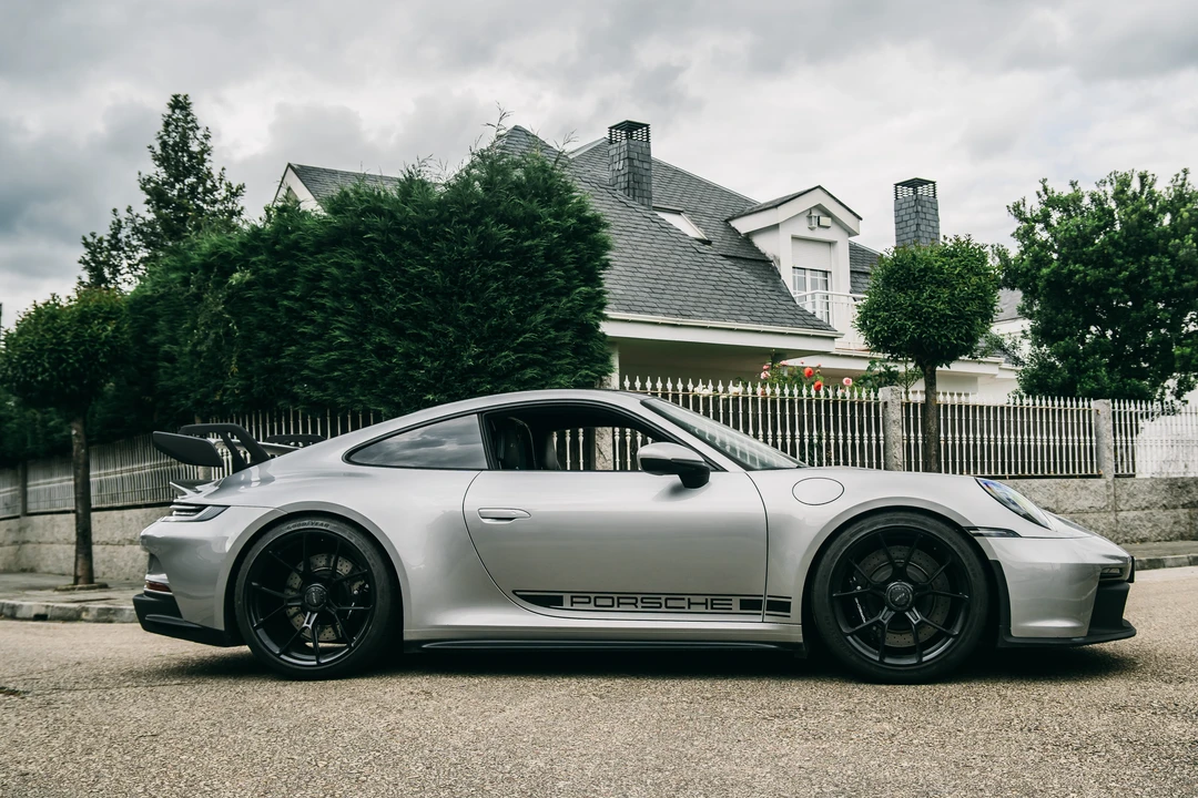 2022 Porsche 992 GT3 - Image 22 of 31