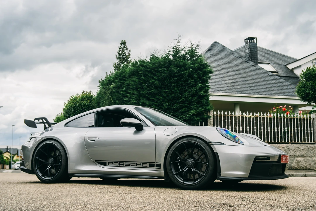 2022 Porsche 992 GT3 - Image 24 of 31