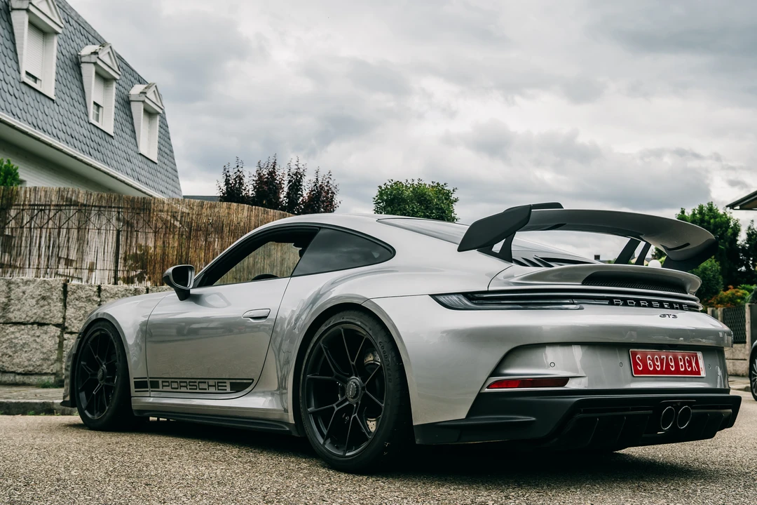 2022 Porsche 992 GT3 - Image 25 of 31