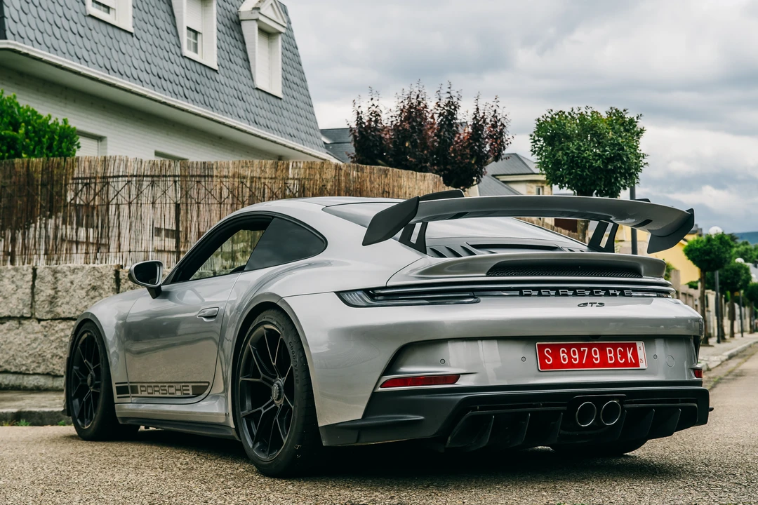 2022 Porsche 992 GT3 - Image 27 of 31