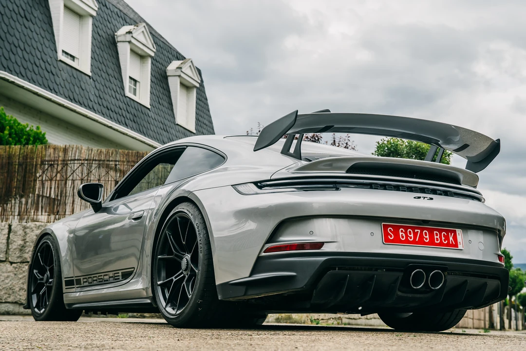 2022 Porsche 992 GT3 - Image 28 of 31