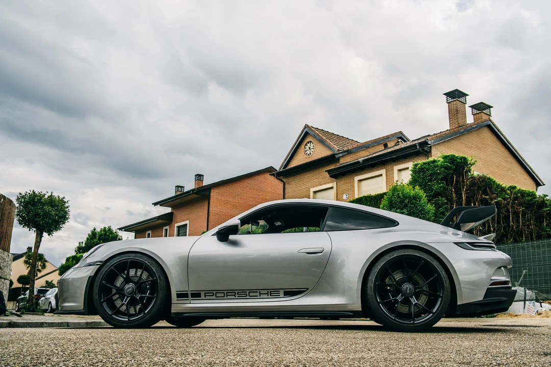 2022 Porsche 992 GT3 - Image 4 of 31