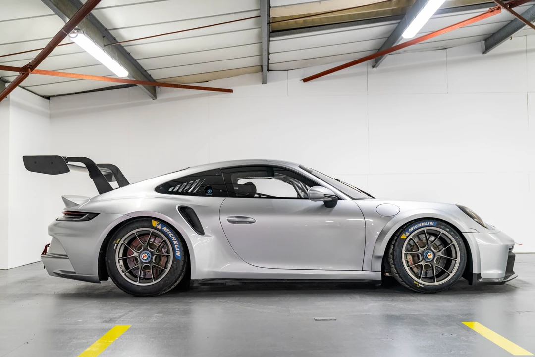 2023 Porsche 992 GT3 - Image 16 of 31