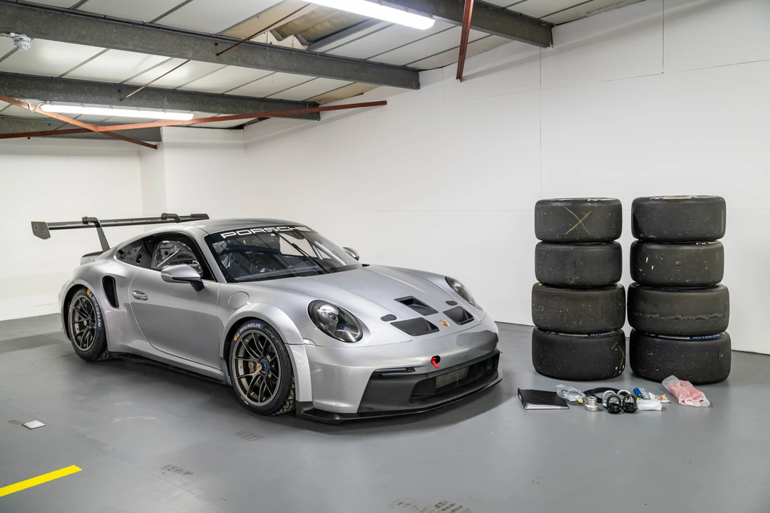 2023 Porsche 992 GT3 - Image 17 of 31