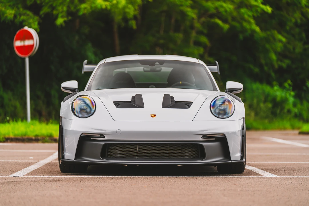 2023 Porsche 992 GT3 RS - Image 18 of 31