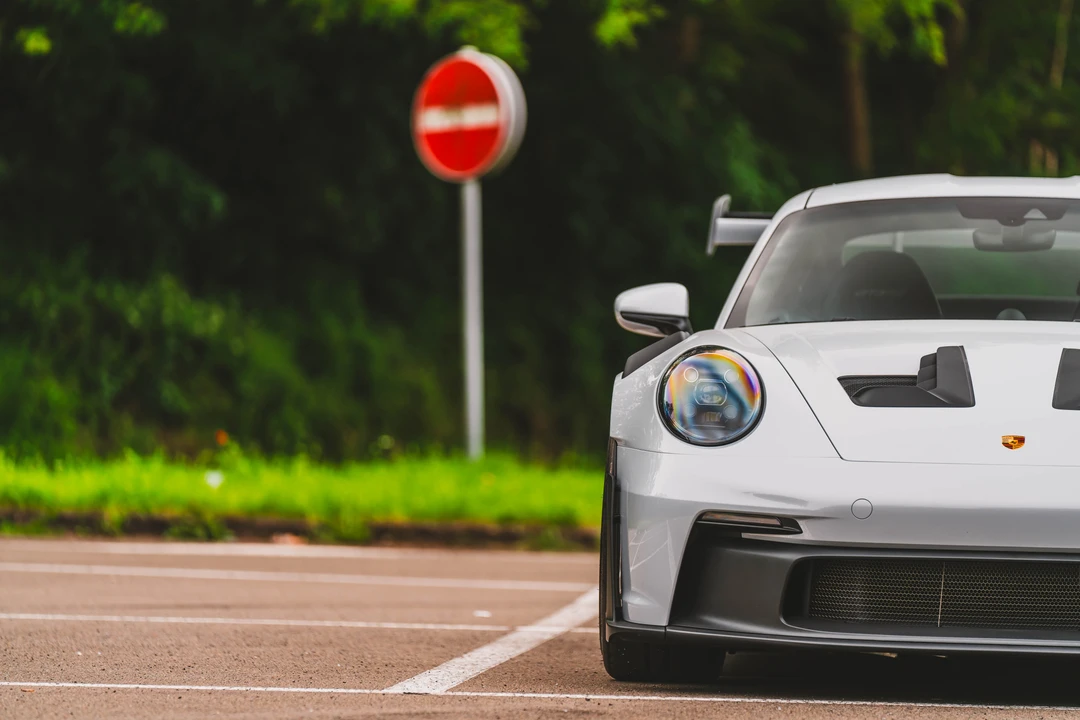 2023 Porsche 992 GT3 RS - Image 21 of 31