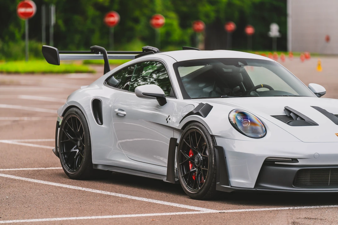 2023 Porsche 992 GT3 RS - Image 23 of 31