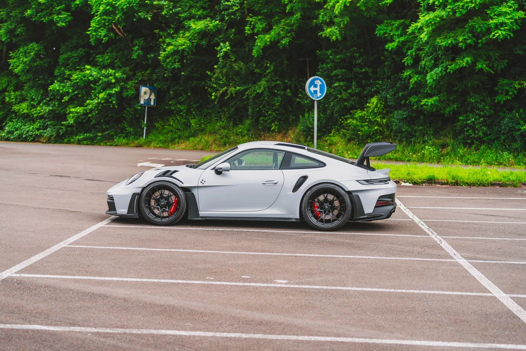 2023 Porsche 992 GT3 RS - Image 4 of 31