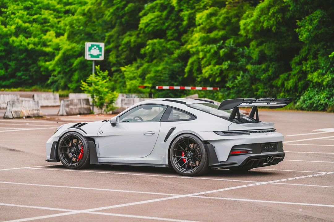 2023 Porsche 992 GT3 RS - Image 12 of 31
