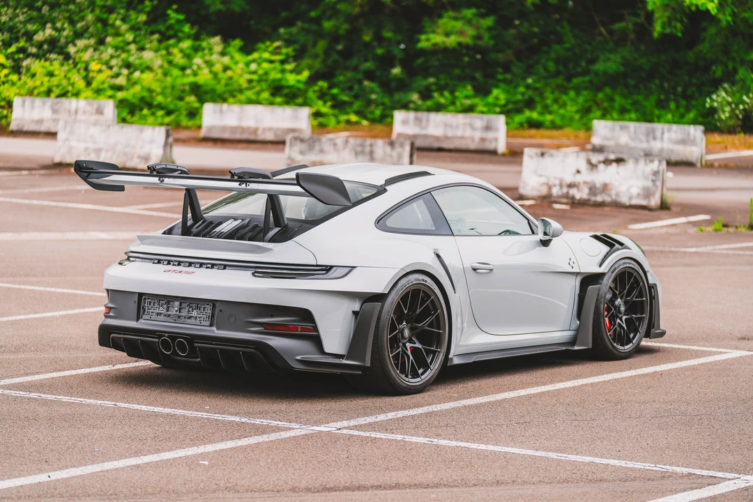2023 Porsche 992 GT3 RS - Image 15 of 31