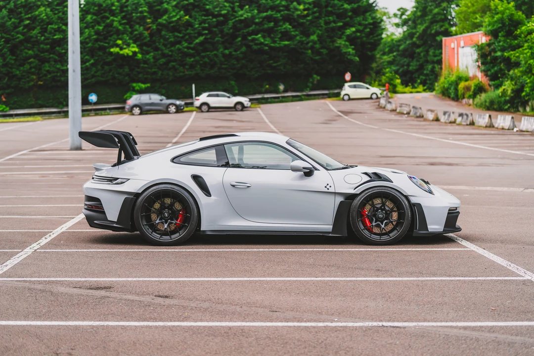 2023 Porsche 992 GT3 RS - Image 8 of 31