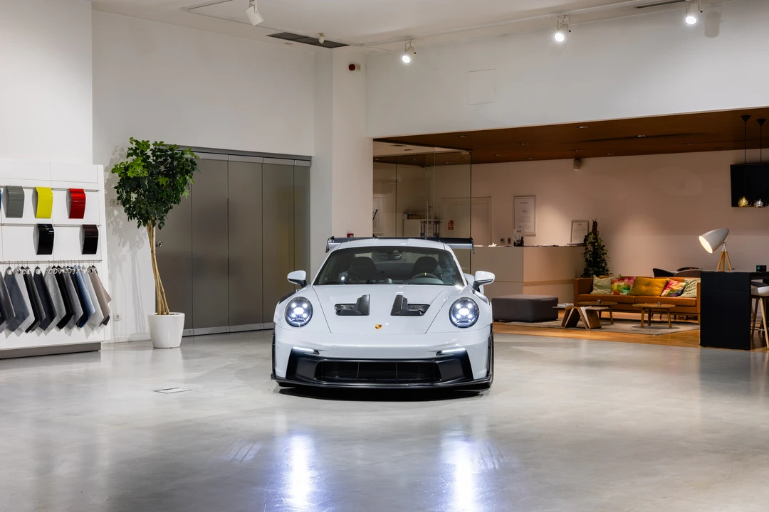 2023 Porsche 992 GT3 RS - Image 3 of 31