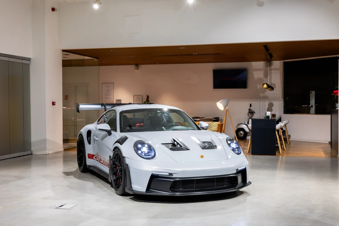 2023 Porsche 992 GT3 RS - Image 12 of 31