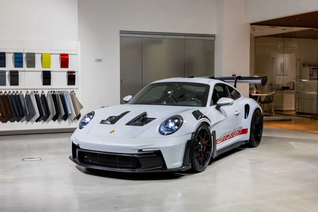 2023 Porsche 992 GT3 RS - Image 4 of 31