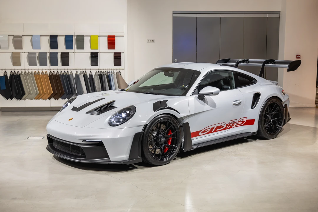2023 Porsche 992 GT3 RS - Image 13 of 31