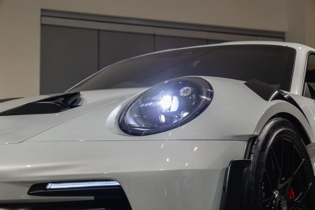 2023 Porsche 992 GT3 RS - Image 25 of 31