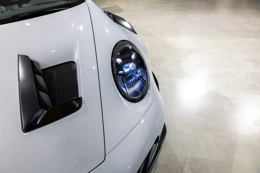2023 Porsche 992 GT3 RS - Image 28 of 31