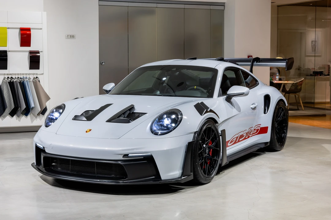 2023 Porsche 992 GT3 RS - Image 2 of 31