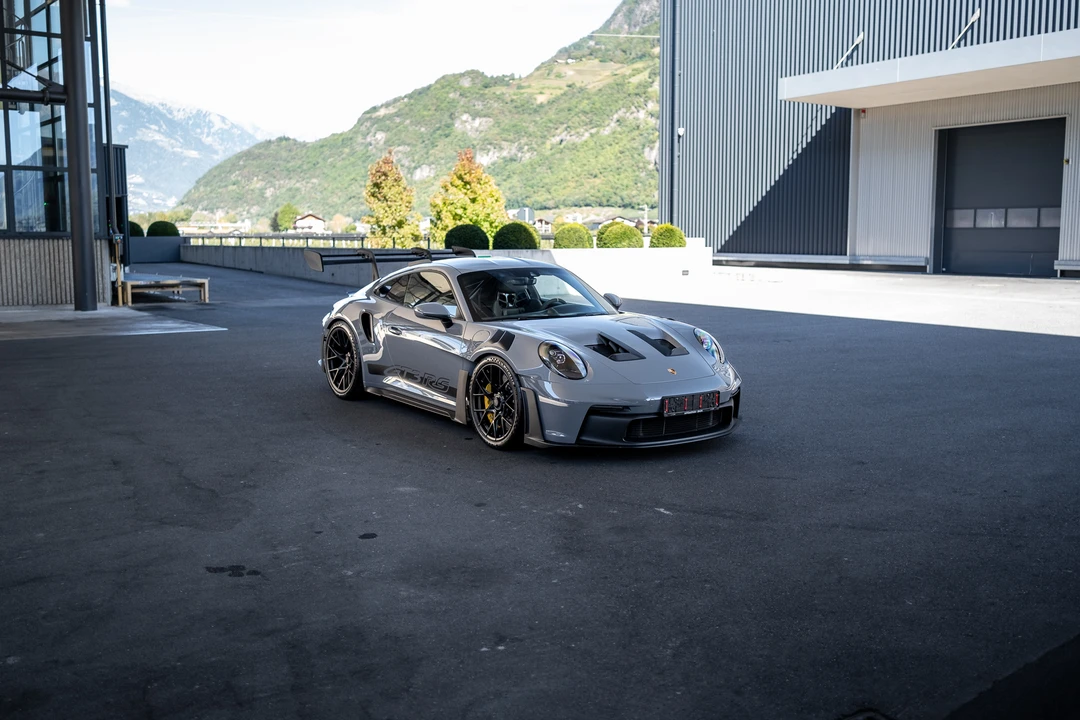 2022 Porsche 992 GT3 RS - Image 3 of 31