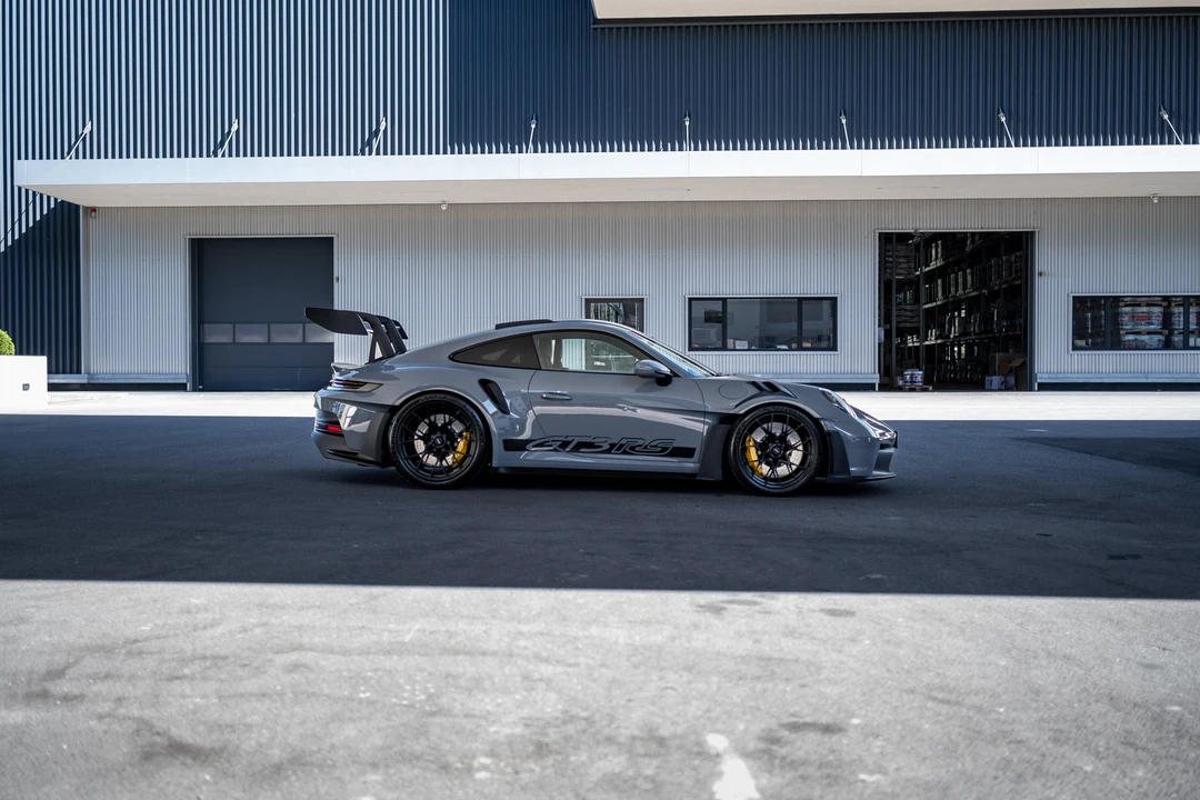 2022 Porsche 992 GT3 RS - Image 4 of 31