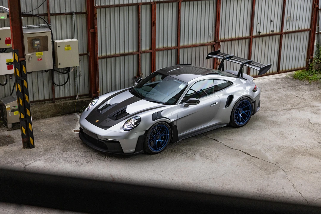2023 Porsche 992 GT3 RS - Image 10 of 31