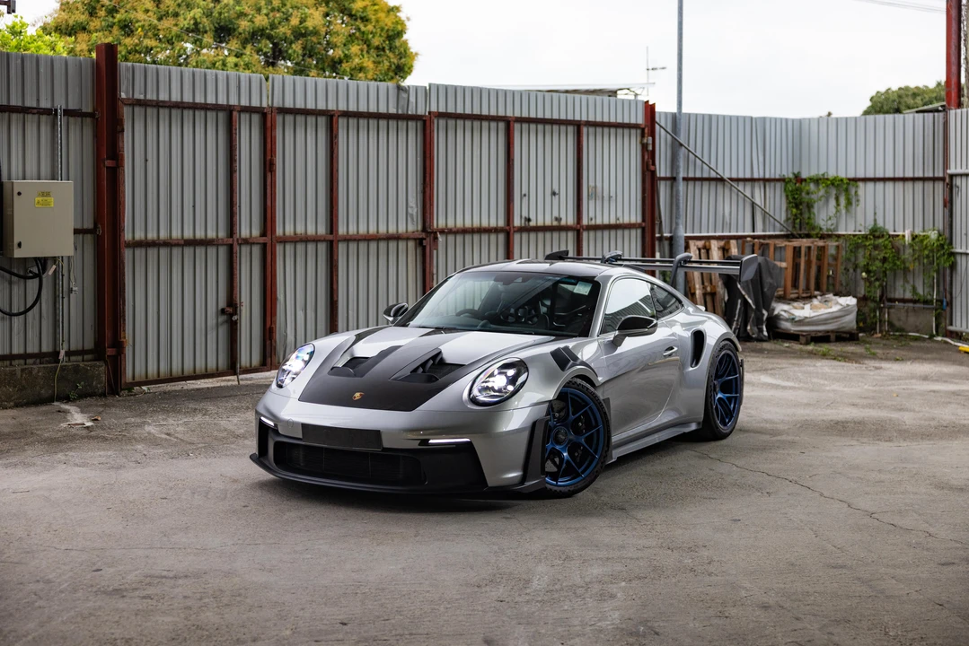 2023 Porsche 992 GT3 RS - Image 11 of 31