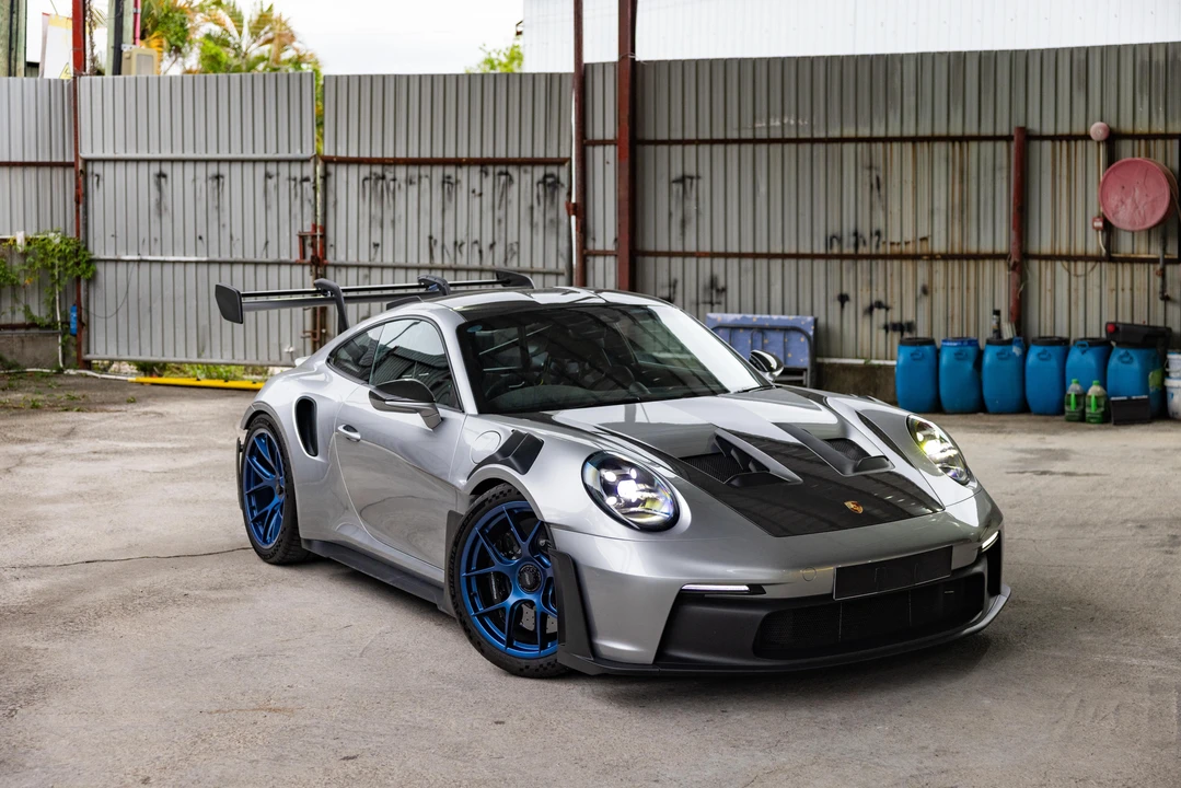 2023 Porsche 992 GT3 RS - Image 8 of 31