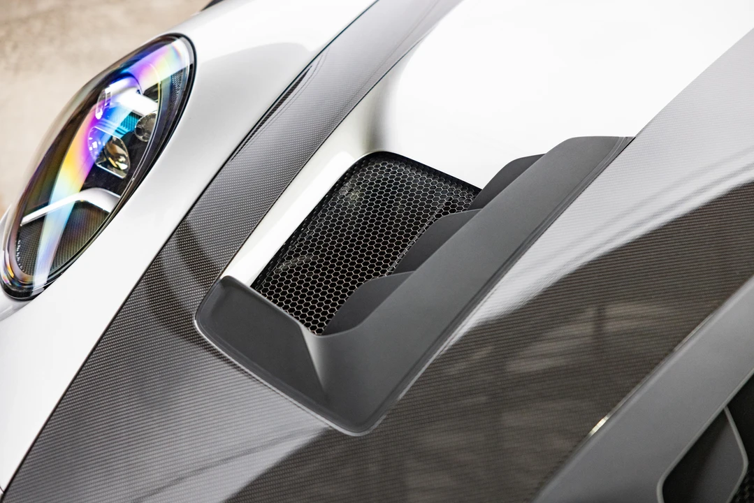 2023 Porsche 992 GT3 RS - Image 19 of 31