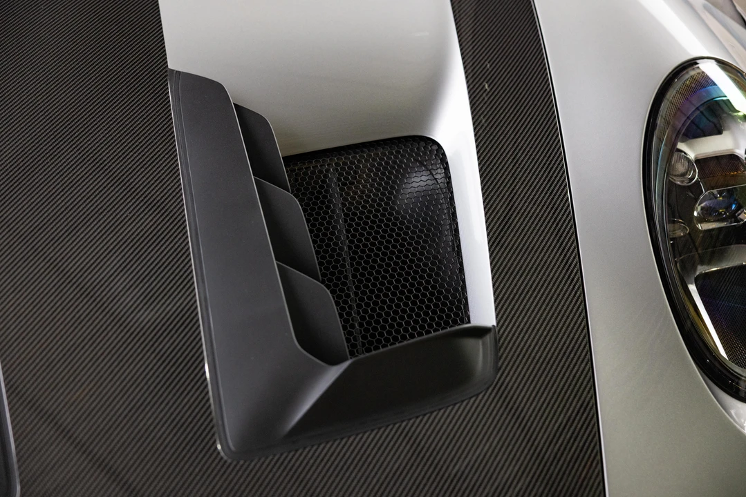 2023 Porsche 992 GT3 RS - Image 24 of 31