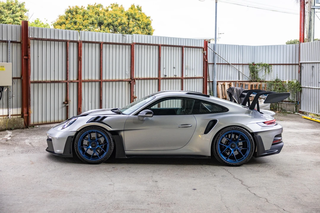 2023 Porsche 992 GT3 RS - Image 12 of 31