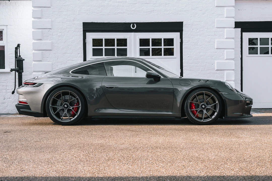 2023 Porsche 992 GT3 - Image 4 of 31