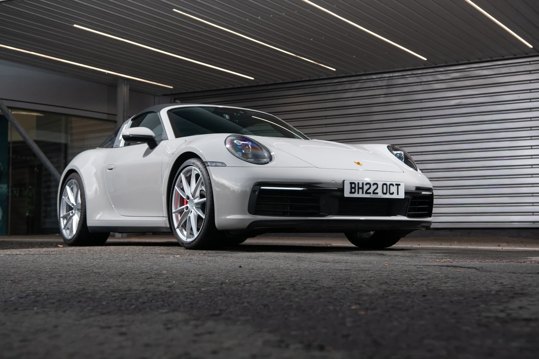 2023 Porsche 992 Targa 4 & 4S - Image 7 of 31