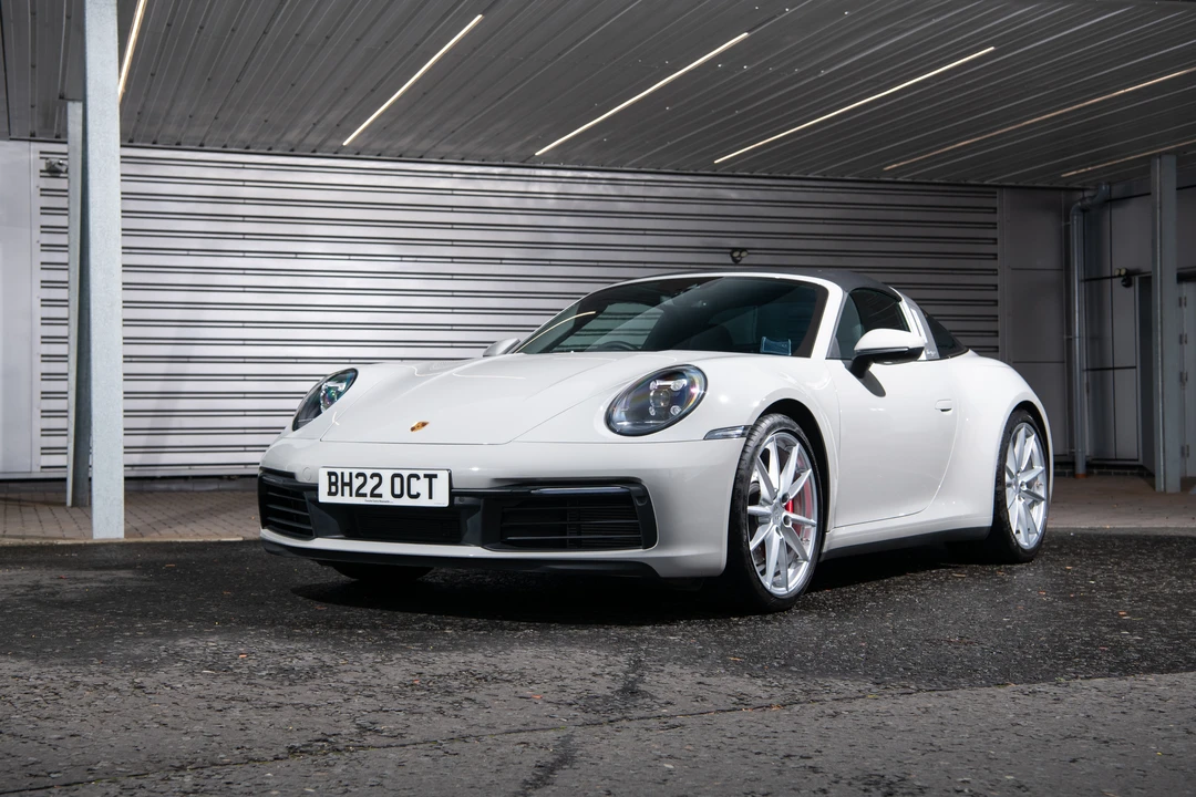 2023 Porsche 992 Targa 4 & 4S - Image 9 of 31