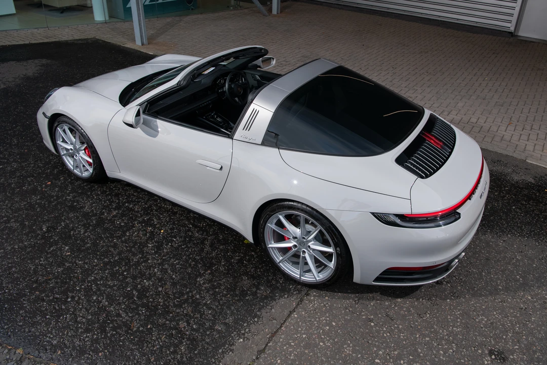 2023 Porsche 992 Targa 4 & 4S - Image 11 of 31