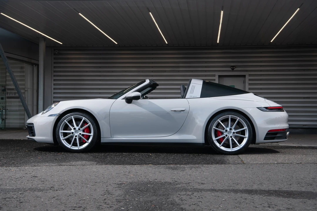 2023 Porsche 992 Targa 4 & 4S - Image 12 of 31