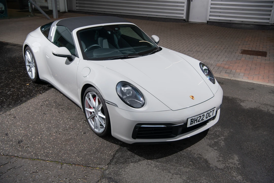 2023 Porsche 992 Targa 4 & 4S - Image 17 of 31
